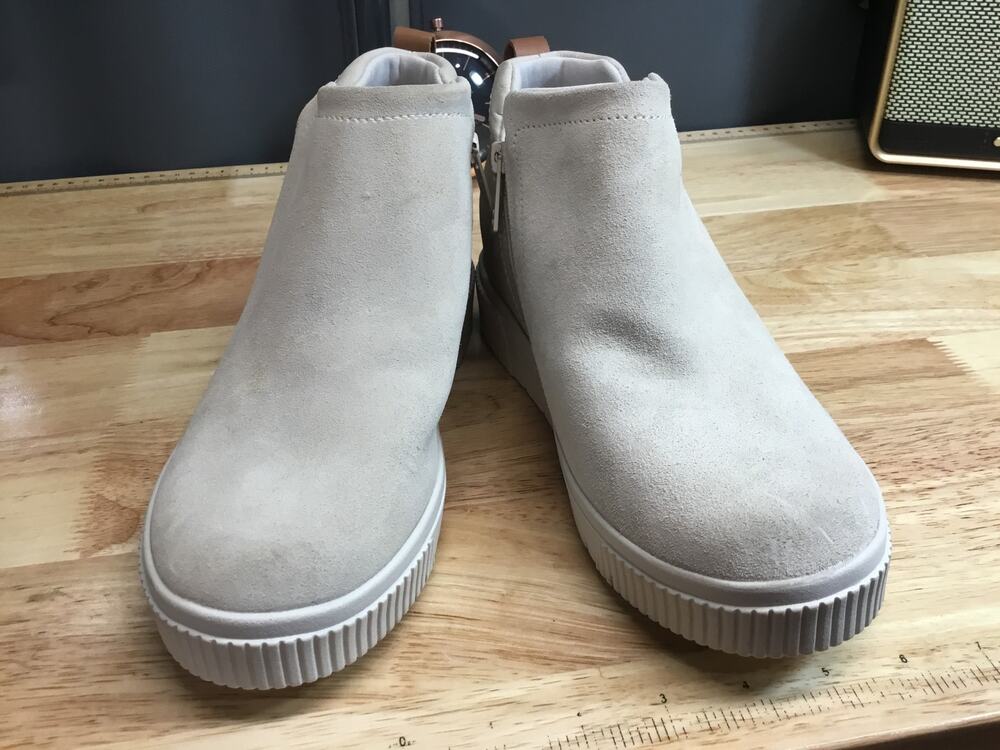 Ryka Vera 2 Women's 8.5 White Suede Side Zipper Round Toe Ankle Chukka Boots